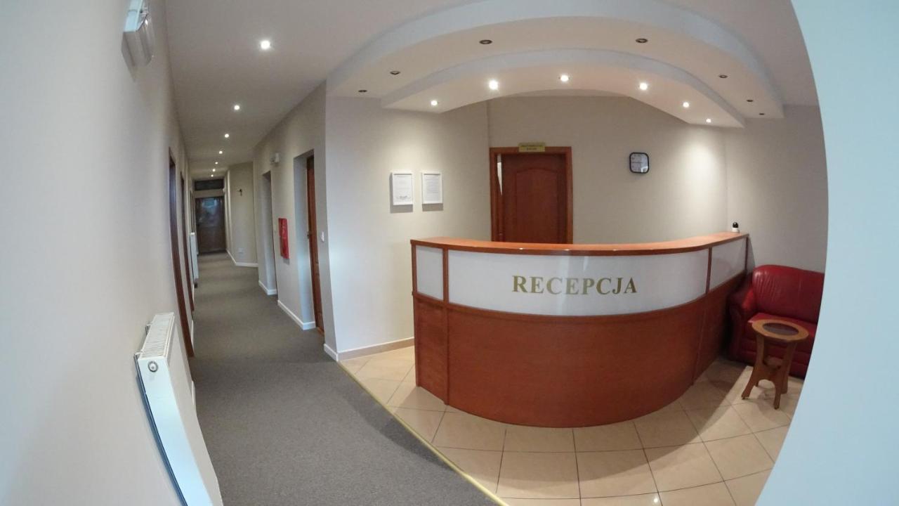 Hotel Astra Домброва-Гурнича Екстер'єр фото